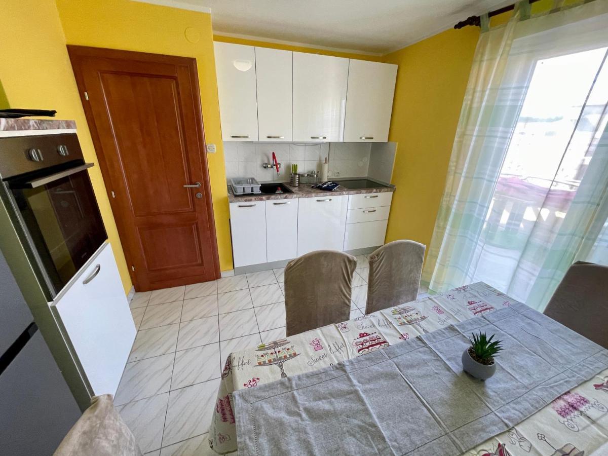 Apartments Mikulic Rogoznica  Buitenkant foto